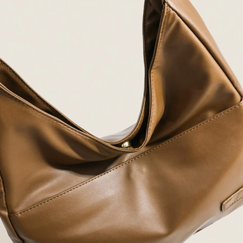Women's Retro Large Capacity Shoulder Armpit Bag Trendy Spring/Summer Versatile Commuter Crossbody Tote for Everyday Use - Image 3